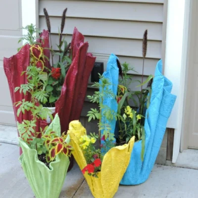 décorer-le-jardin-diy-cache-pot-ciment