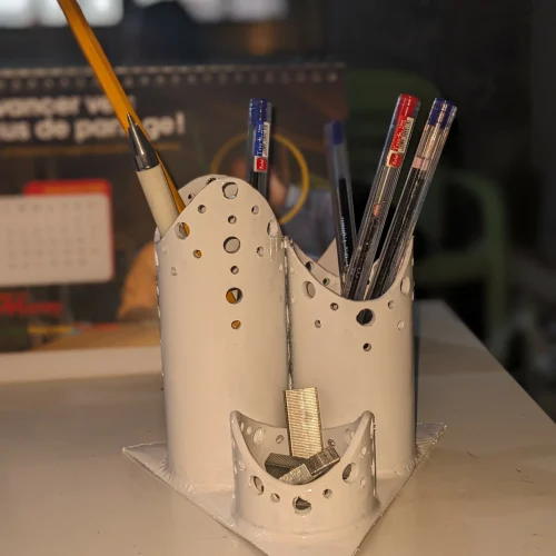 pot-a-stylos-scaled.webp